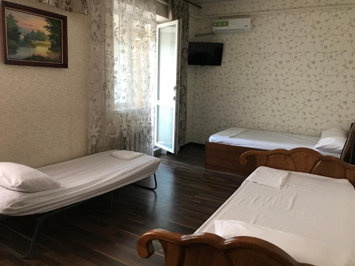 Гостевой Дом Дина Odessa Extérieur photo